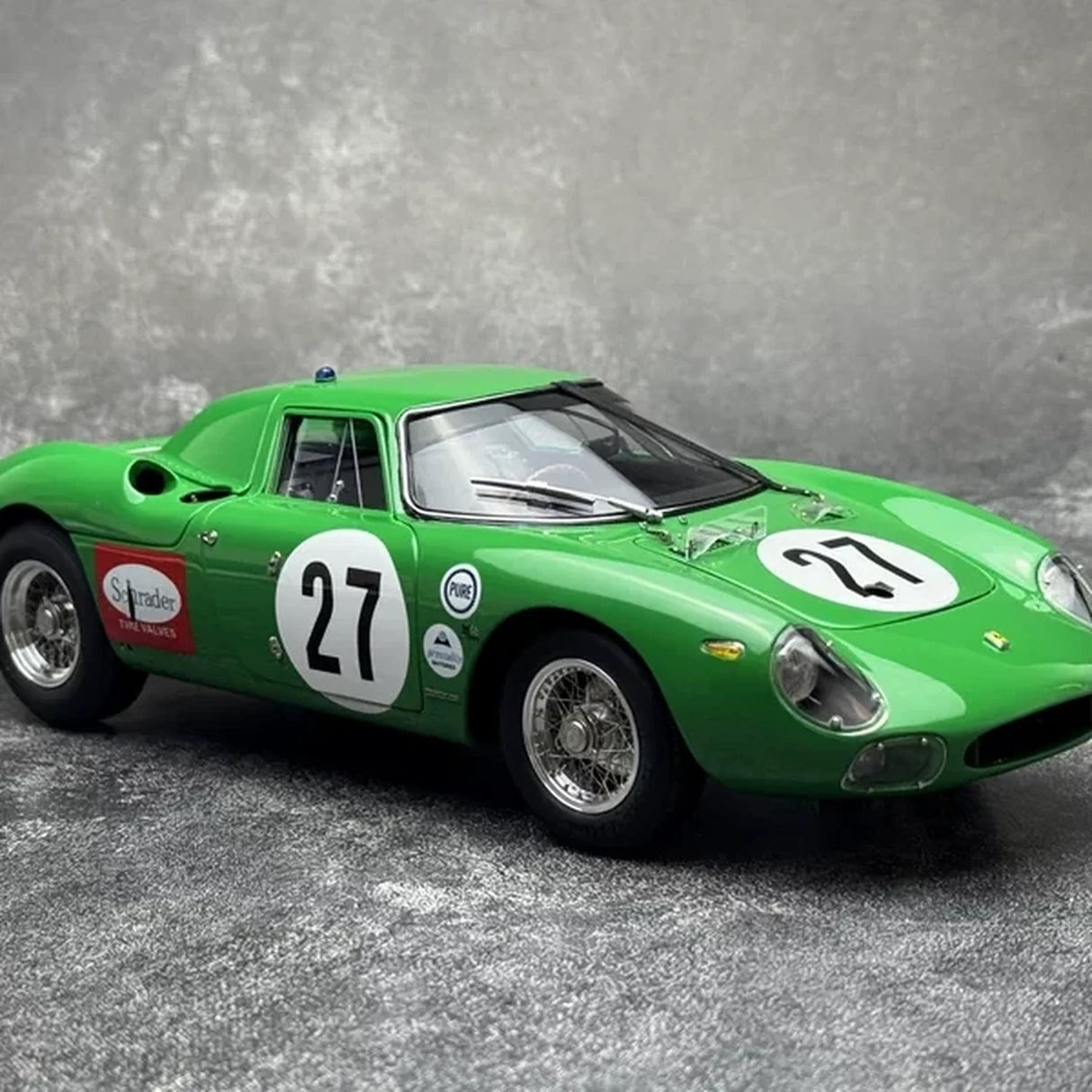 Ferrari 1966 250 LM #27 Green 1:18 24h Daytona Zinkguss-Sammlermodell von CMC – siehe 9