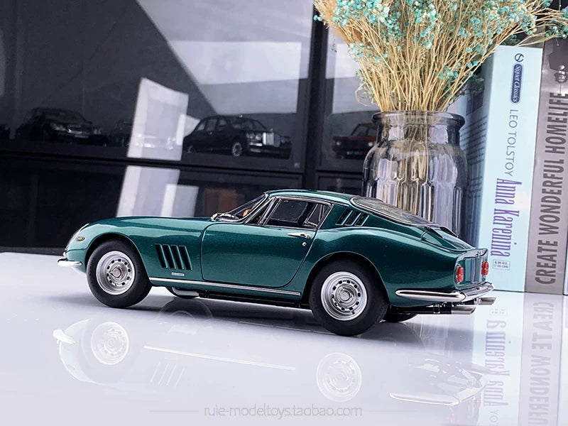 CMC Ferrari 1966 275 GTB-C Verde Pino Metallic 1:18 – Collectible Diecast Model Die-Cast