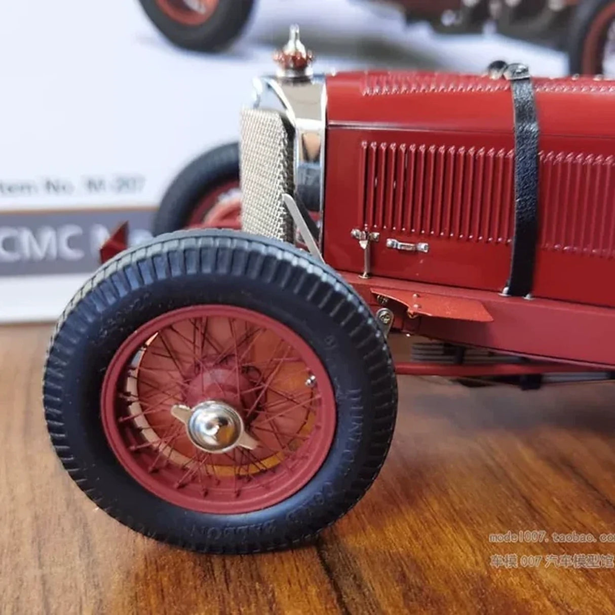 1:18 Mercedes-Benz 1931 SSKL #28 Red model car by CMC - view 8
