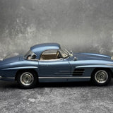 [CMC] 1:18 Mercedes-Benz 1954 300 SL W198 Hardtop-Blaumodell-Modellwagen mit Druckguss