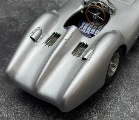 [CMC] 1:18 Mercedes-Benz 1954 W196R Streamliner Hans Herrmann Signed Edition Silver Model Car Die-Cast