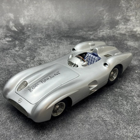 [CMC] 1:18 Mercedes-Benz 1954 W196R Streamliner Hans Herrmann Signed Edition Silver Model Car Die-Cast