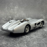 [CMC] 1:18 Mercedes-Benz 1954 W196R Streamliner Hans Herrmann Signed Edition Silver Model Car Die-Cast