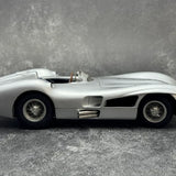 [CMC] 1:18 Mercedes-Benz 1954 W196R Streamliner Hans Herrmann Signed Edition Silver Model Car Die-Cast
