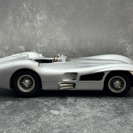 [CMC] 1:18 Mercedes-Benz 1954 W196R Streamliner Hans Herrmann Signed Edition Silver Model Car Die-Cast