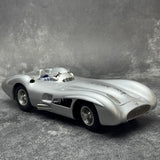 [CMC] 1:18 Mercedes-Benz 1954 W196R Streamliner Hans Herrmann Signed Edition Silver Model Car Die-Cast