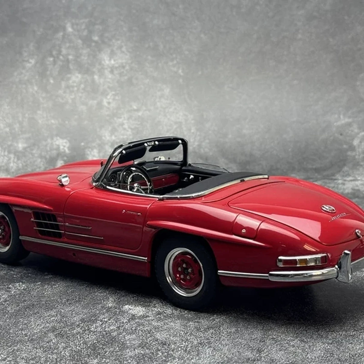 [CMC] 1:18 Mercedes-Benz 1957 300 SL W198 Roadster Rotes Modellauto-Druckguss