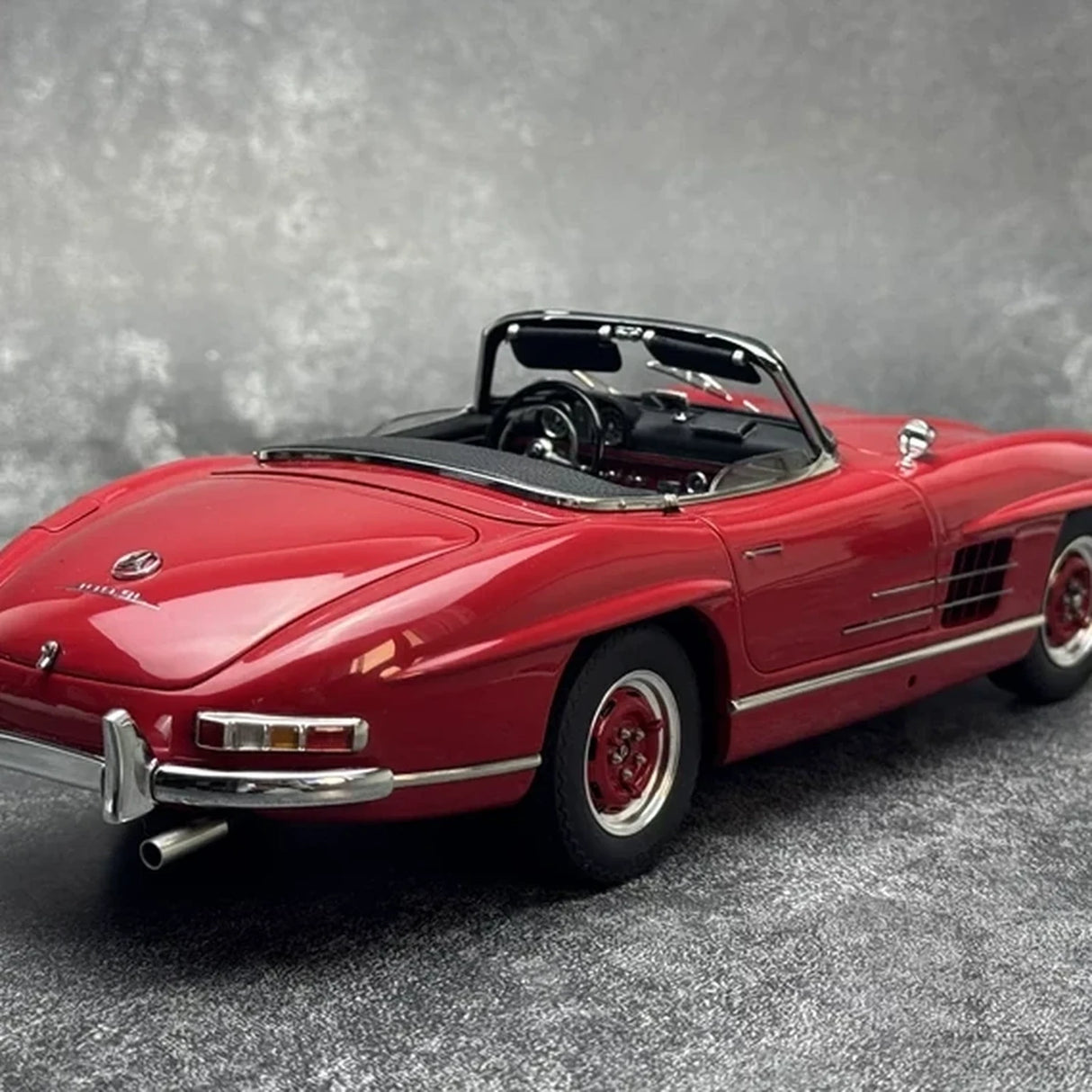 [CMC] 1:18 Mercedes-Benz 1957 300 SL W198 Roadster Rotes Modellauto-Druckguss
