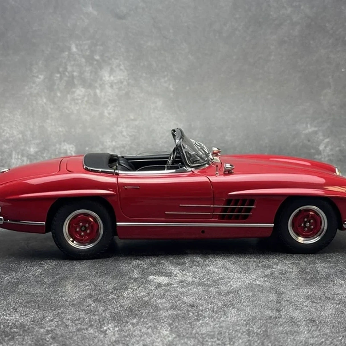 [CMC] 1:18 Mercedes-Benz 1957 300 SL W198 Roadster Rotes Modellauto-Druckguss