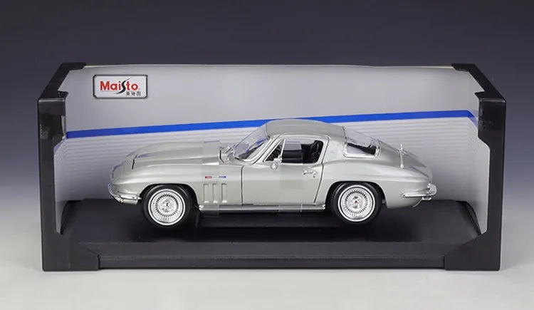 1:18 Chevrolet 1965 Corvette Die Cast Model Car