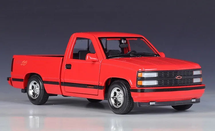 1:24 Assembly Line Chevrolet 1993 454 SS Pick-Up Die Cast Model Car
