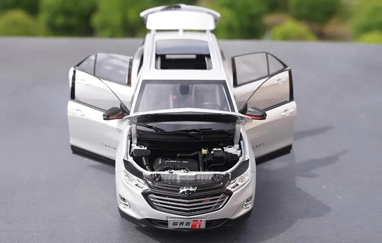 1:18 Chevrolet 2018 Equinox Redline Die Cast Model Car