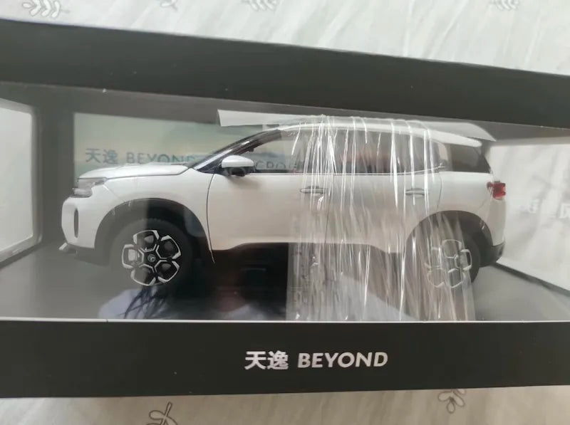 1:18 Citroen 2022 C5 Aircross Beyond Die Cast Model Car