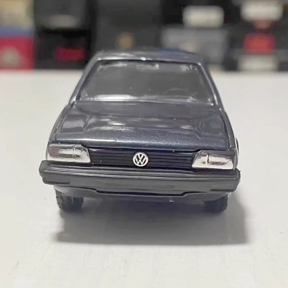 [Conrad] 1:43 Volkswagen 1984 Passat GLS Hatchback Blue Model Car Die-Cast