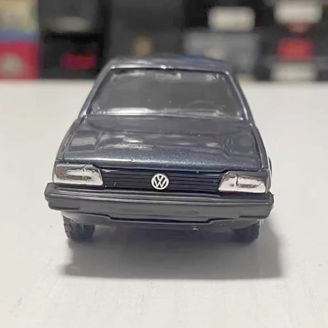 [Conrad] 1:43 Volkswagen 1984 Passat GLS Hatchback ブルー モデルカー Die-Cast