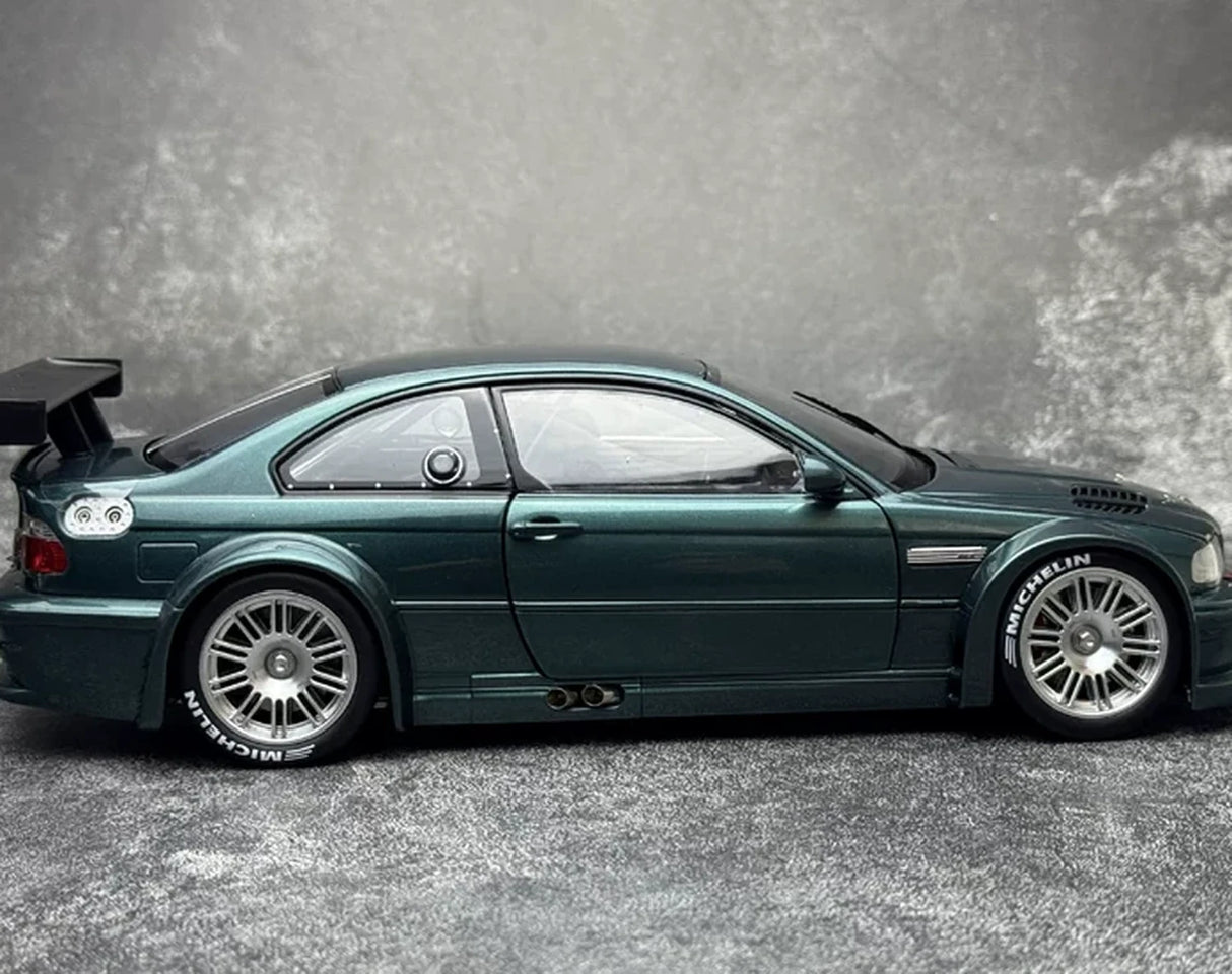 BMW 2001 M3 GTR E46 1:18 Diecast Model Car | DCM – STK Model Car