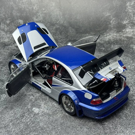 DCM BMW 2001 M3 GTR E46 1:18 blu e bianco – Modello da collezione pressofuso
