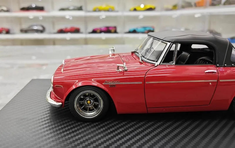 1:18 Datsun 1967 Fairlady 2000 SR311 Red Die Cast Model Car
