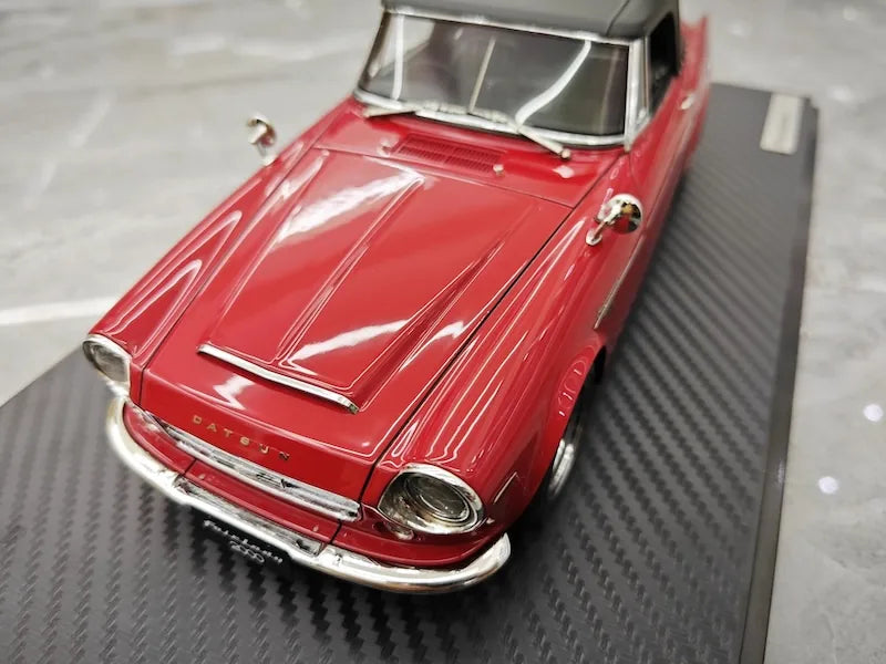 1:18 Datsun 1967 Fairlady 2000 SR311 Red Die Cast Model Car