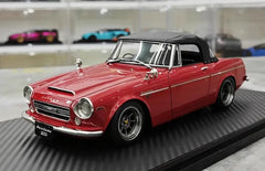 1:18 Datsun 1967 Fairlady 2000 SR311 Red Die Cast Model Car