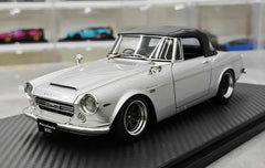 1:18 Datsun 1967 Fairlady 2000 SR311 Silver Die Cast Model Car