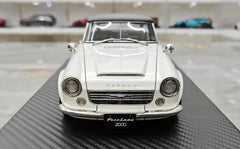 1:18 Datsun 1967 Fairlady 2000 SR311 White Die Cast Model Car