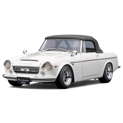 1:18 Datsun 1967 Fairlady 2000 SR311 White Die Cast Model Car