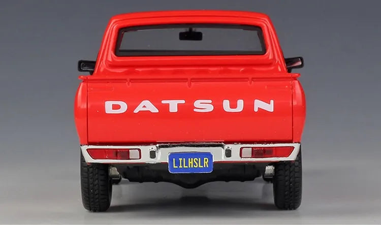 1:24 Datsun 1972 620 Pick-up Die Cast Model Car