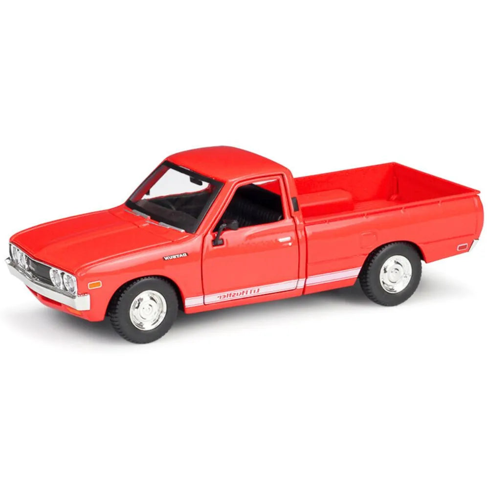 1:24 Datsun 1972 620 Pick-up Die Cast Model Car