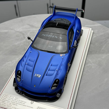 Ferrari 2011 599XX Evo #19 Modello da collezione in resina 1:18 blu opaco di Davis &amp; Giovanni - vedi 3