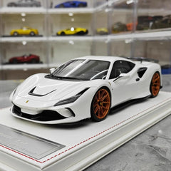 [Davis & Giovanni] 1:18 Ferrari 2019 F8 Tributo Novitec bianco modellino di auto resina