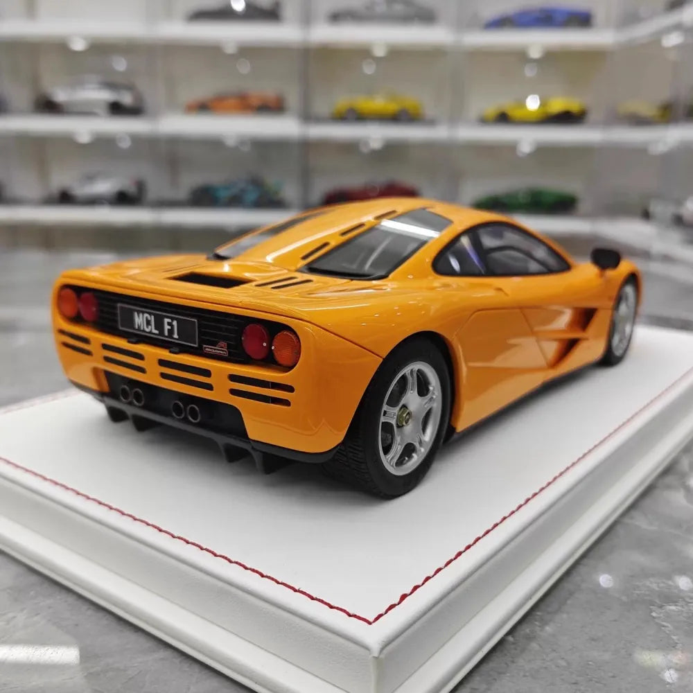 [Davis & Giovanni] 1:18 McLaren 1992 F1 geel modelauto Hars
