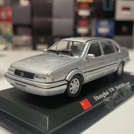 [Del Prado] 1:43 Volkswagen 1995 Santana 2000 シルバー モデルカー Die-Cast