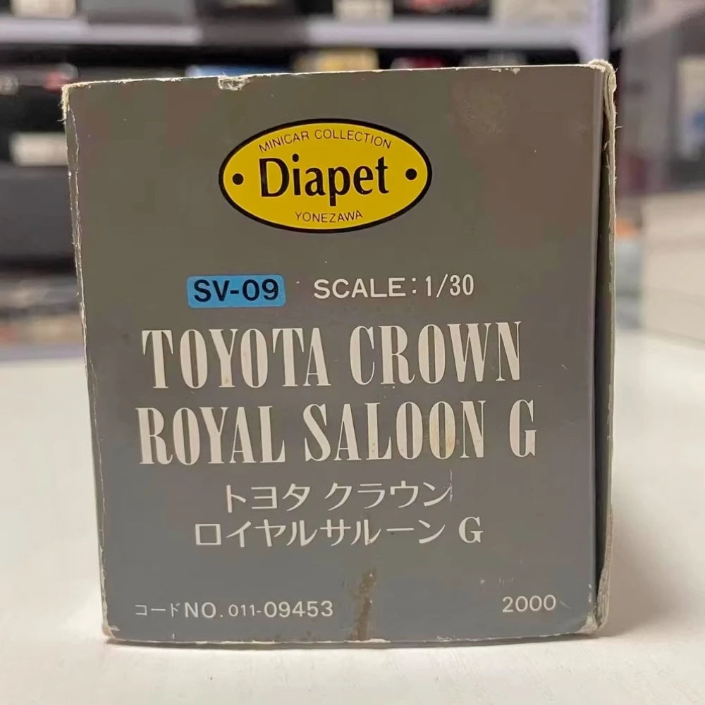 [Diapet] 1:30 Toyota 1989 Crown S130 Gold Model Car Die-Cast