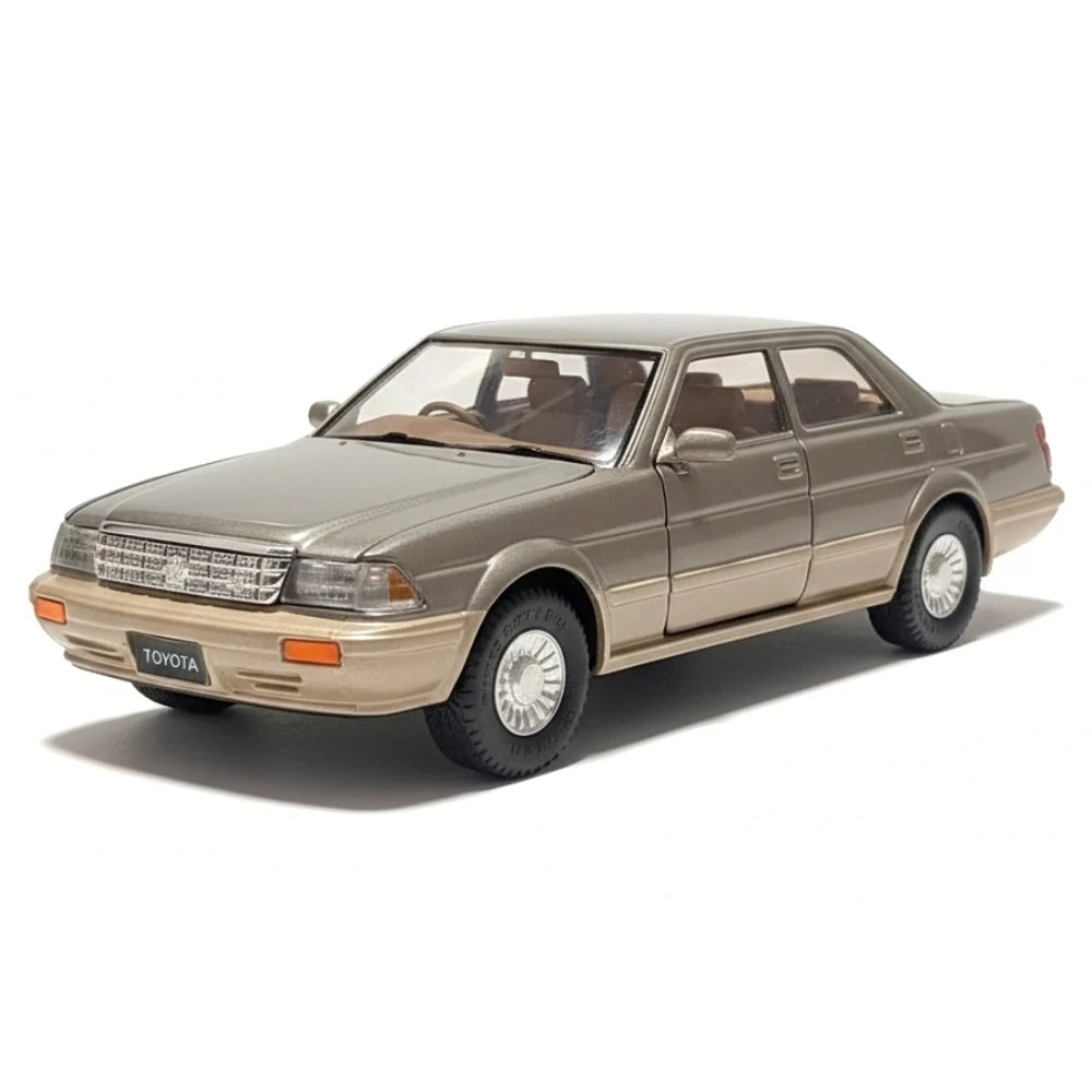 [Diapet] 1:30 Toyota 1989 Crown S130 Gold Model Car Die-Cast