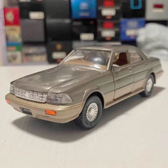 [Diapet] 1:30 Toyota 1989 Crown S130 Gold Model Car Die-Cast