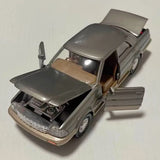 [Diapet] 1:30 Toyota 1989 Crown S130 Gold Model Car Die-Cast