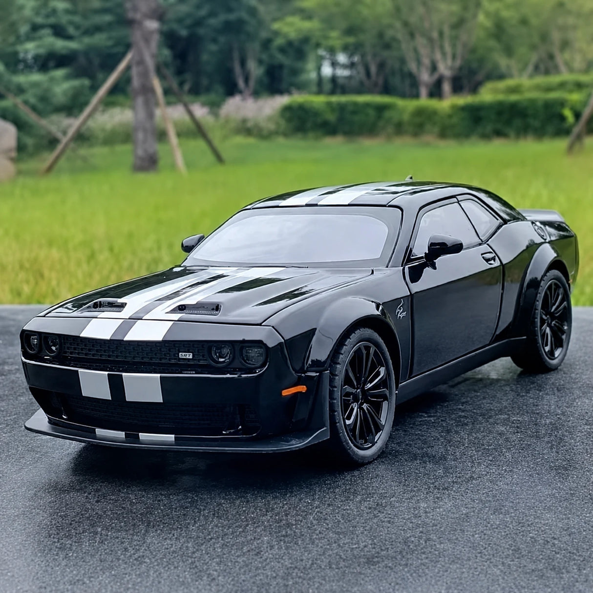 [TOY] 1:22 Dodge 2018 Challenger SRT Hellcat svart modellbil Die-Cast