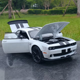 Dodge 2018 Challenger SRT Hellcat White 1:22 – model wyświetlacza odlewanego