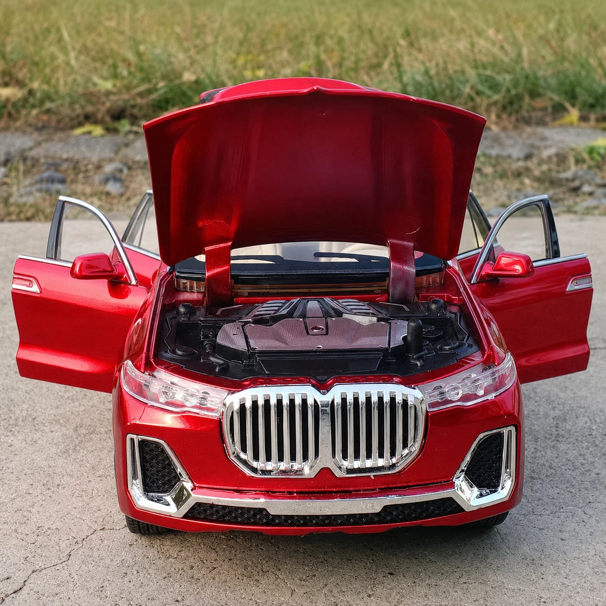 BMW 2019 G07 X7 xDrive40i Red 1:24 – model odlewu odlewanego