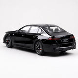 BMW 2024 G68 530Li M Sport LWB 1:24 – model wyświetlacza odlewany