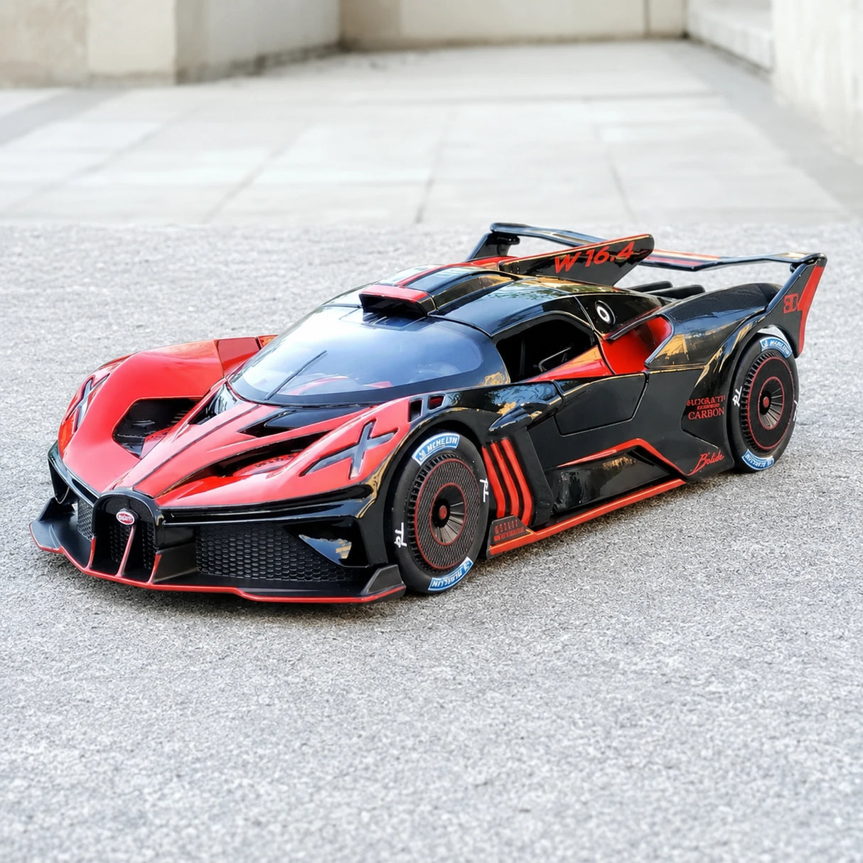 [TOY] 1:24 Bugatti 2021 Bolide rosso modellino di auto Die-Cast