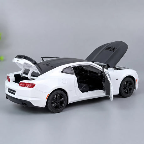 [TOY] 1:24 Chevrolet 2023 Camaro bianco modellino di auto Die-Cast