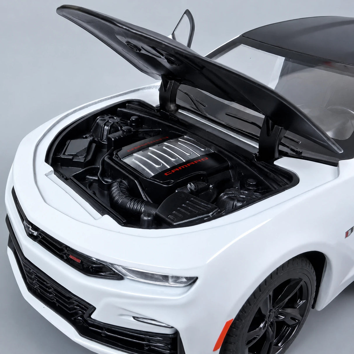 [TOY] 1:24 Chevrolet 2023 Camaro bianco modellino di auto Die-Cast