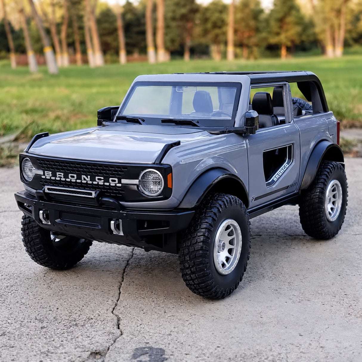 [TOY] 1:24 Ford 2021 Bronco Gray Model Car Die-Cast