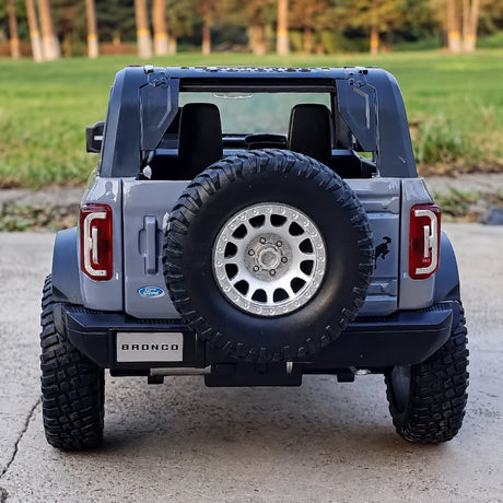 Ford 2021 Bronco رمادي 1:24 – نموذج عرض معدني مصبوب