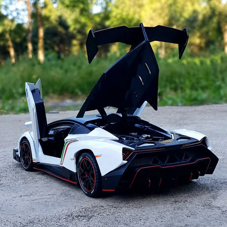 Lamborghini 2013 Veneno White 1:24 – model wyświetlacza odlewanego