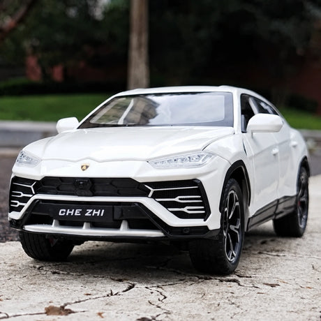 Lamborghini 2017 Urus White 1:24 – model wyświetlacza odlewany z odlewu