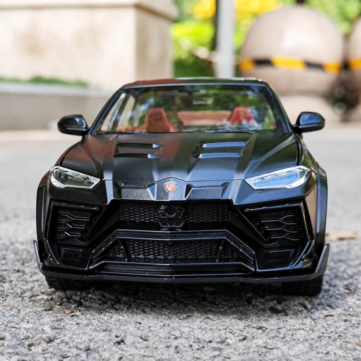 [TOY] 1:24 Lamborghini 2023 Urus Mansory ブラック モデルカー Die-Cast