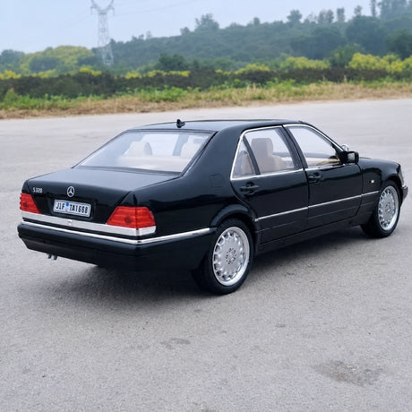 [TOY] 1:24 Mercedes-Benz 1991 600 SEL Black Model Car Die-Cast